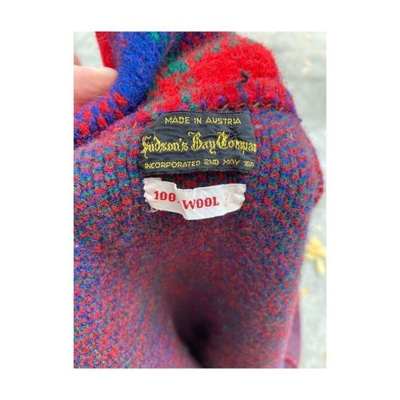 50s 60s Hudson’s Bay Plaid Wool Sweater Metal Crest Buttons Jacket Rare Sz 37 - Picture 14 of 16